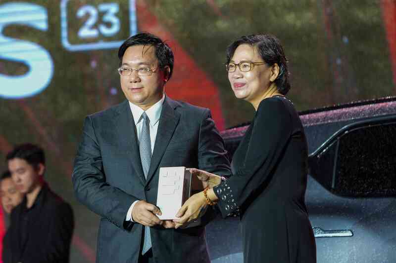 Nhìn lại những khoảnh khắc trao giải ấn tượng tại đêm Gala sự kiện Better Choice Awards 2023 - Ảnh 3. Nhìn lại những khoảnh khắc trao giải ấn tượng tại đêm Gala sự kiện Better Choice Awards 2023 - Ảnh 3.
