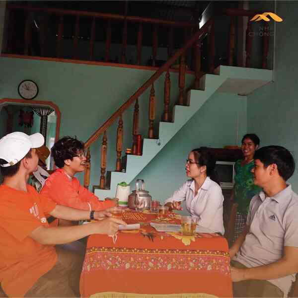 Hơn 1000 gia đình đã thắng “giặc nước” và tiềm năng vô hạn từ cuốn sổ đặc biệt: Triệu thùng mì gói không bằng nhà ngói trên cao! - Ảnh 11. Hơn 1000 gia đình đã thắng “giặc nước” và tiềm năng vô hạn từ cuốn sổ đặc biệt: Triệu thùng mì gói không bằng nhà ngói trên cao! - Ảnh 11.