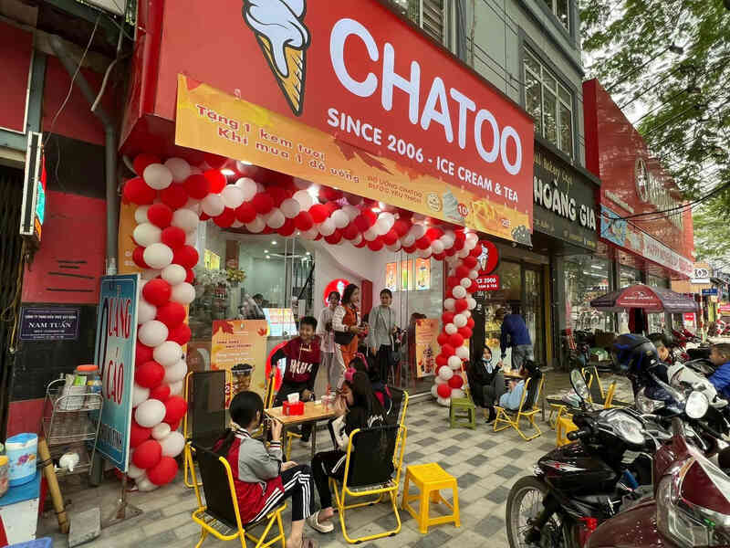 Giá rẻ - công thức bất bại của Mixue trở thành con dao 2 lưỡi: Nhan nhản thương hiệu tương tự, sẵn sàng hạ giá, đặt cửa hàng ngay bên cạnh - Ảnh 4. Giá rẻ - công thức bất bại của Mixue trở thành con dao 2 lưỡi: Nhan nhản thương hiệu tương tự, sẵn sàng hạ giá, đặt cửa hàng ngay bên cạnh - Ảnh 4.