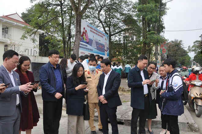 Ứng dụng YEA, công cụ hỗ trợ giới trẻ báo cáo những điểm đen giao thông