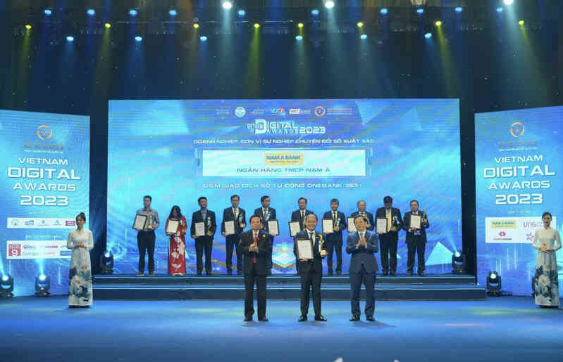 OneBank by Nam A Bank được vinh danh giải thưởng Chuyển đổi số Việt Nam 2023