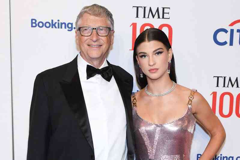 Video Bill Gates uống trà sữa với con gái út &quot;gây bão&quot; mạng xã hội, tiết lộ thứ đồ uống khiến vị tỷ phú &quot;phải lòng&quot; ngay lần đầu - Ảnh 4.