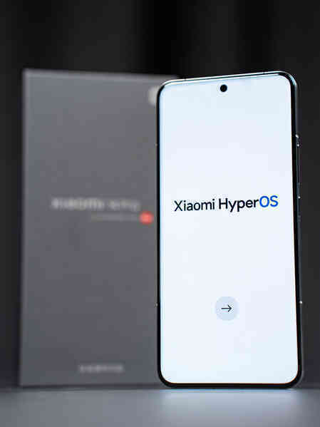 "Học tập" Apple, Xiaomi 14 Pro có thêm phiên bản viền Titan giống iPhone 15 Pro Max, giá đắt hơn - Ảnh 8. "Học tập" Apple, Xiaomi 14 Pro có thêm phiên bản viền Titan giống iPhone 15 Pro Max, giá đắt hơn - Ảnh 8.