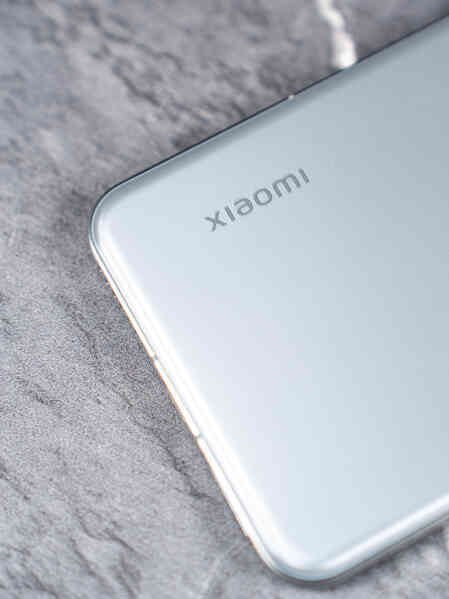 "Học tập" Apple, Xiaomi 14 Pro có thêm phiên bản viền Titan giống iPhone 15 Pro Max, giá đắt hơn - Ảnh 9. "Học tập" Apple, Xiaomi 14 Pro có thêm phiên bản viền Titan giống iPhone 15 Pro Max, giá đắt hơn - Ảnh 9.