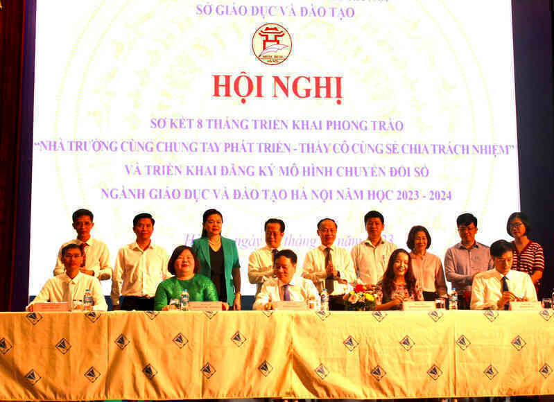 Hà Nội thí điểm không dùng tiền mặt trong trường học để minh bạch quản lý