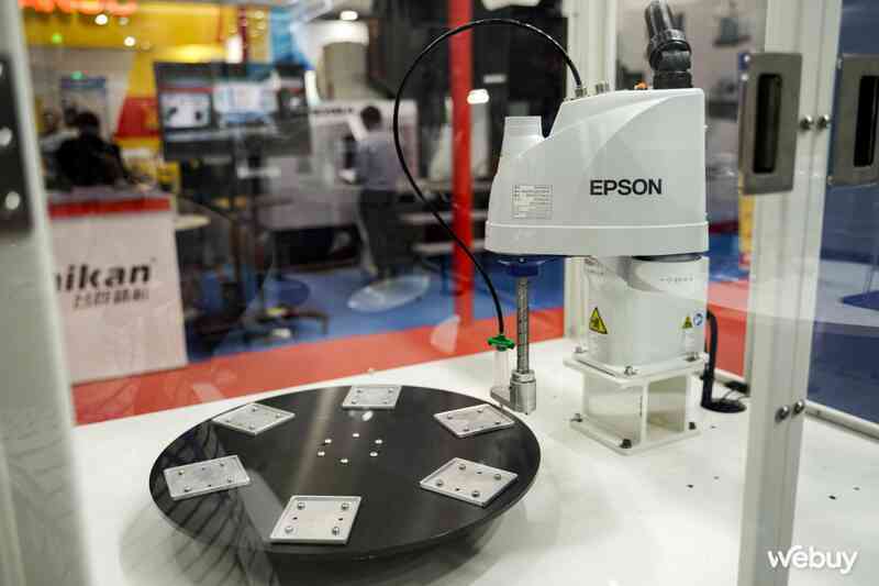 Trải nghiệm 4 robot SCARA của Epson tại Bắc Ninh: Linh hoạt, nhỏ gọn và thông minh hơn