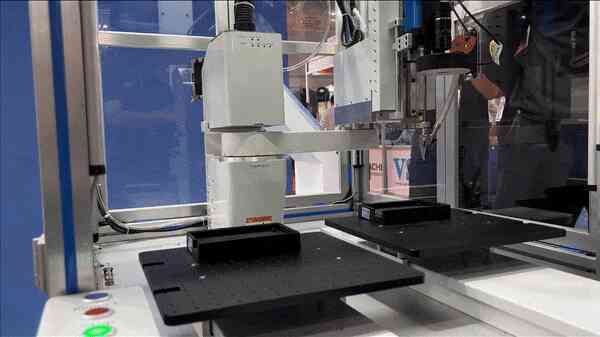 Trải nghiệm 4 robot SCARA của Epson tại Bắc Ninh: Linh hoạt, nhỏ gọn và thông minh hơn - Ảnh 7. Trải nghiệm 4 robot SCARA của Epson tại Bắc Ninh: Linh hoạt, nhỏ gọn và thông minh hơn - Ảnh 7.