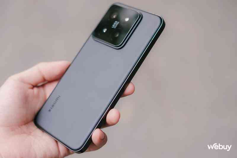 Flagship Xiaomi chạy chip Snapdragon 8 Gen 3 giá dưới 15 triệu: Điểm AnTuTu gần 2 triệu, màn hình sáng nhất thế giới- Ảnh 4. Flagship Xiaomi chạy chip Snapdragon 8 Gen 3 giá dưới 15 triệu: Điểm AnTuTu gần 2 triệu, màn hình sáng nhất thế giới- Ảnh 4.