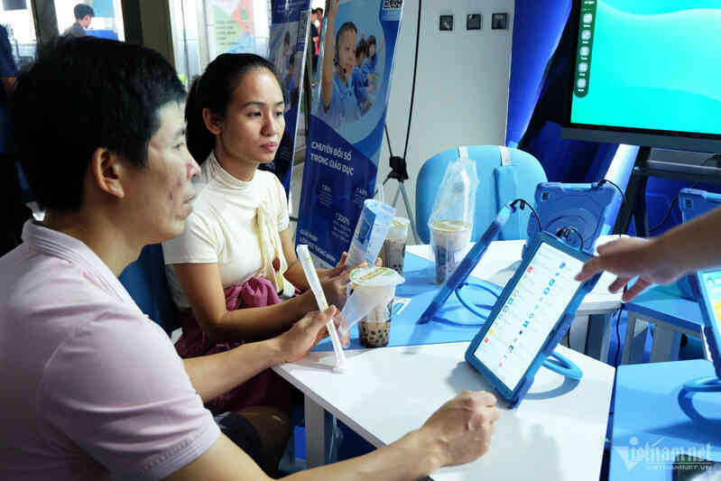 Mô hình lớp học thông minh chuyển đổi số tại Việt Nam