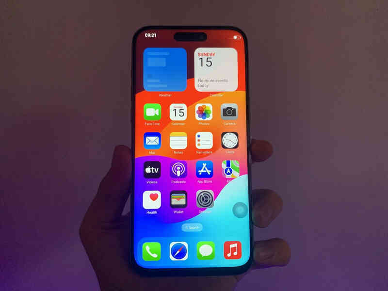Đặt mua iPhone 15 Pro Max ngay trên website Apple, người dùng nhận về iPhone nhái chạy Android- Ảnh 2. Đặt mua iPhone 15 Pro Max ngay trên website Apple, người dùng nhận về iPhone nhái chạy Android- Ảnh 2.