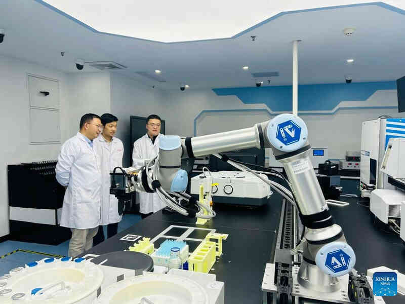 Chấn động: Robot AI của Trung Quốc tìm ra công thức sản xuất oxy trên sao Hỏa trong 6 tuần, nếu là con người phải mất 2.000 năm mới thực hiện được