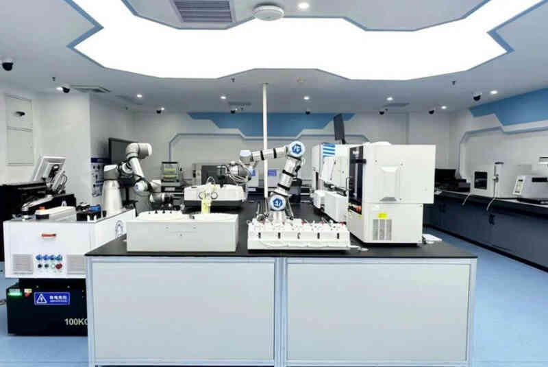 Chấn động: Robot AI của Trung Quốc tìm ra công thức sản xuất oxy trên sao Hỏa trong 6 tuần, nếu là con người phải mất 2.000 năm mới thực hiện được- Ảnh 2. Chấn động: Robot AI của Trung Quốc tìm ra công thức sản xuất oxy trên sao Hỏa trong 6 tuần, nếu là con người phải mất 2.000 năm mới thực hiện được- Ảnh 2.