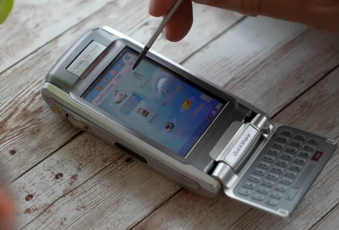 Symbian Anna: Sự vùng vẫy của Nokia khi thời đại smartphone chuyển mình sang cảm ứng- Ảnh 3. Symbian Anna: Sự vùng vẫy của Nokia khi thời đại smartphone chuyển mình sang cảm ứng- Ảnh 3.