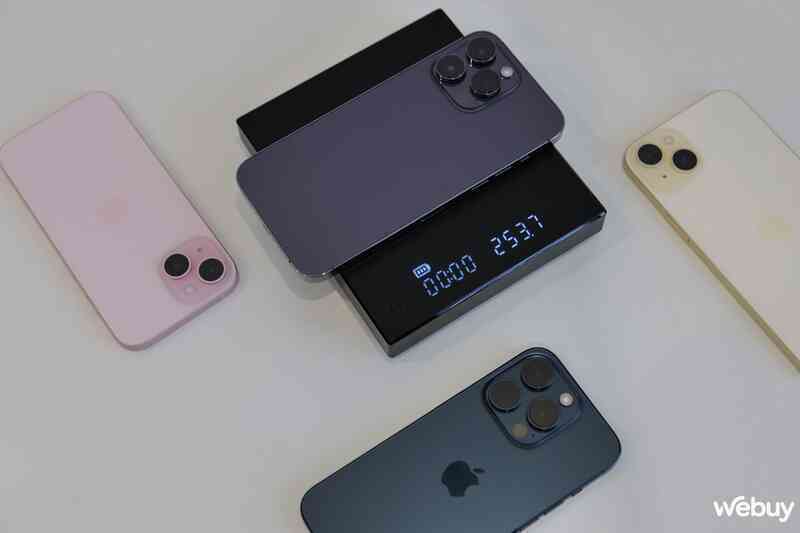 Trò chuyện độc quyền cùng sếp lớn Apple: “Công nghệ trên camera càng nhiều, điện thoại càng nặng nhưng Titan là thứ giúp mọi thứ nhẹ nhàng trên tay bạn”- Ảnh 5.