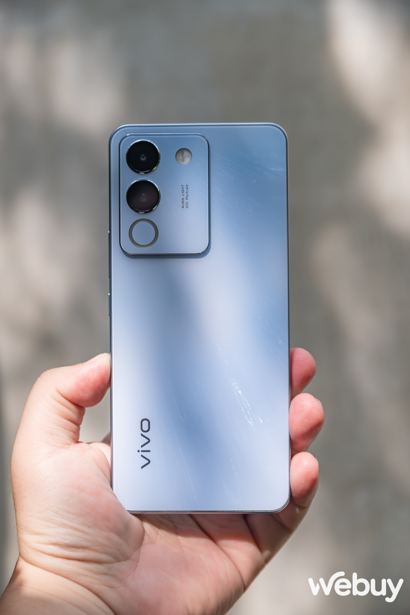 Trải nghiệm nhanh vivo V29 Series: Thiết kế mỏng nhẹ cao cấp, sạc nhanh 80W, đèn Aura đa năng hơn có mang đến sự khác biệt?