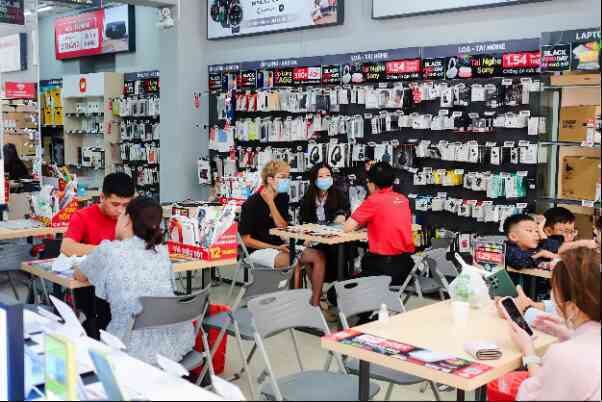 CellphoneS bùng nổ sale rực rỡ - rẻ khó đỡ trong 4 ngày Black Fire-Day- Ảnh 2.