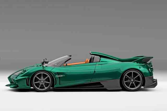 Pagani ra mắt siêu xe mui trần mạnh nhất lịch sử, chỉ 8 suất mua toàn cầu xem có đại gia Việt nào mạnh tay đưa về?- Ảnh 3. Pagani ra mắt siêu xe mui trần mạnh nhất lịch sử, chỉ 8 suất mua toàn cầu xem có đại gia Việt nào mạnh tay đưa về?- Ảnh 3.