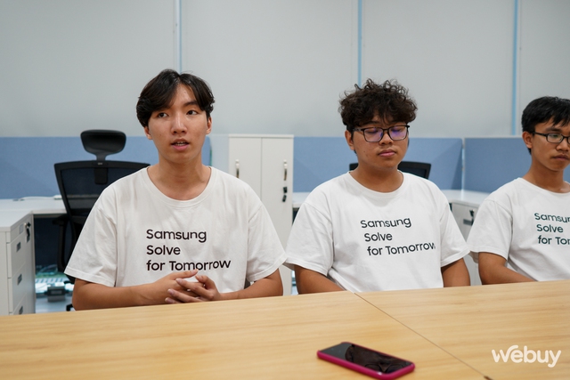 Quán quân Solve for Tomorrow 2023 bảng THPT: Phát triển giải pháp cho chính tai nạn không may của gia đình mình- Ảnh 5. Quán quân Solve for Tomorrow 2023 bảng THPT: Phát triển giải pháp cho chính tai nạn không may của gia đình mình- Ảnh 5.
