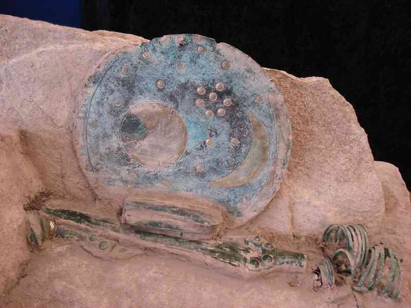 Bí ẩn về đĩa bầu trời Nebra 3.600 năm tuổi
