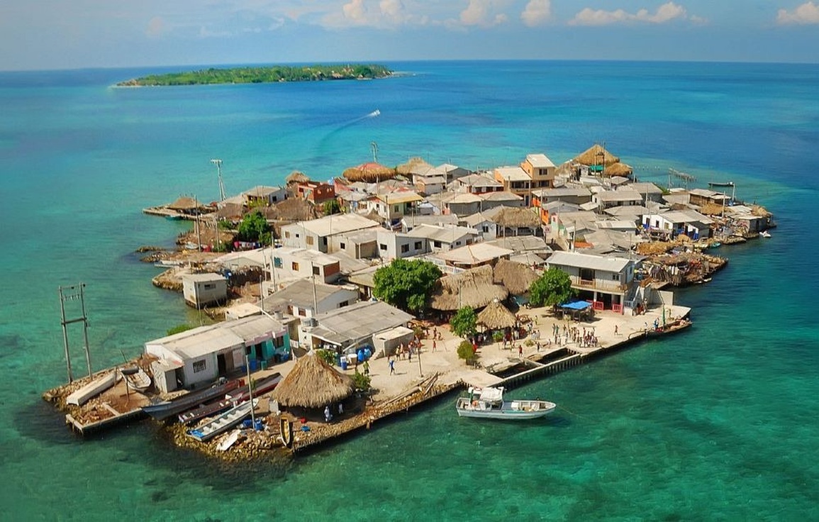 Santa Cruz del Islote: Hòn đảo có mật độ dân số cao nhất thế giới- Ảnh 3. Santa Cruz del Islote: Hòn đảo có mật độ dân số cao nhất thế giới- Ảnh 3.