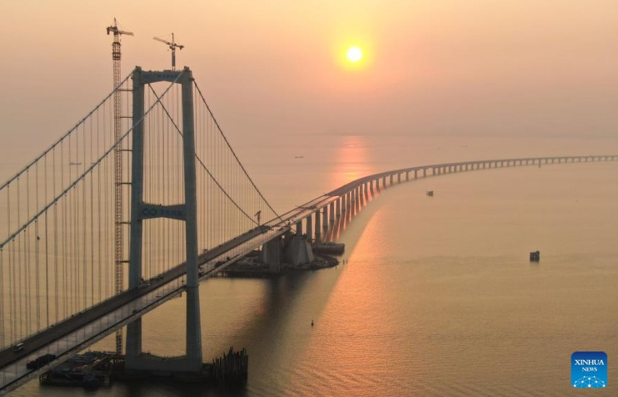 Trung Quốc hoàn thành hầm cao tốc xuyên biển, tiến gần đến việc hoàn thành đại dự án 1 hầm 2 cầu 2 đảo nhân tạo với những thách thức hàng đầu thế giới- Ảnh 4. Trung Quốc hoàn thành hầm cao tốc xuyên biển, tiến gần đến việc hoàn thành đại dự án 1 hầm 2 cầu 2 đảo nhân tạo với những thách thức hàng đầu thế giới- Ảnh 4.