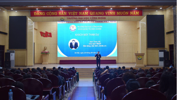 CEO Tony Vũ của Job3s.vn: Tự tin vào chính mình, mọi sự cố gắng và nỗ lực sẽ được đền đáp - Ảnh 3. CEO Tony Vũ của Job3s.vn: Tự tin vào chính mình, mọi sự cố gắng và nỗ lực sẽ được đền đáp - Ảnh 3.