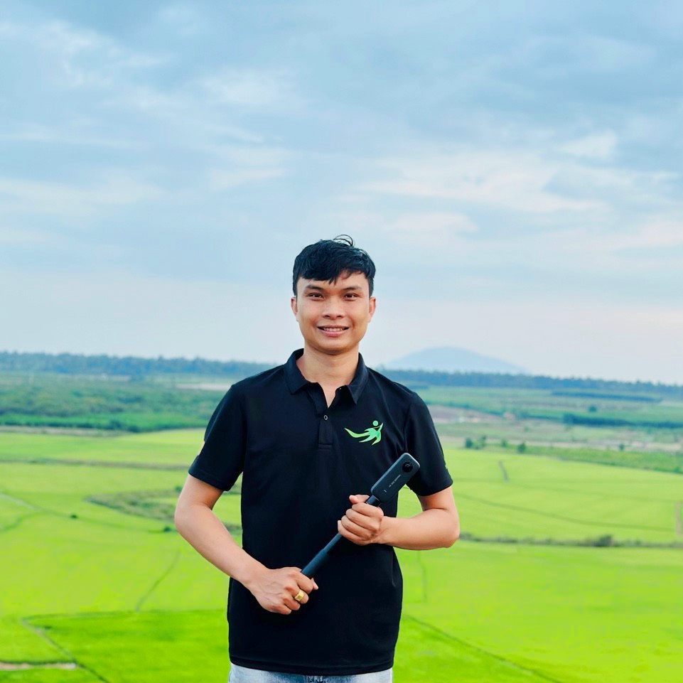 Nhóm bạn trẻ biến thành "siêu nhân"dọn rác, ngâm mình dưới nước để hồi sinh kênh đen khắp TP.HCM - Ảnh 8. Nhóm bạn trẻ biến thành "siêu nhân"dọn rác, ngâm mình dưới nước để hồi sinh kênh đen khắp TP.HCM - Ảnh 8.