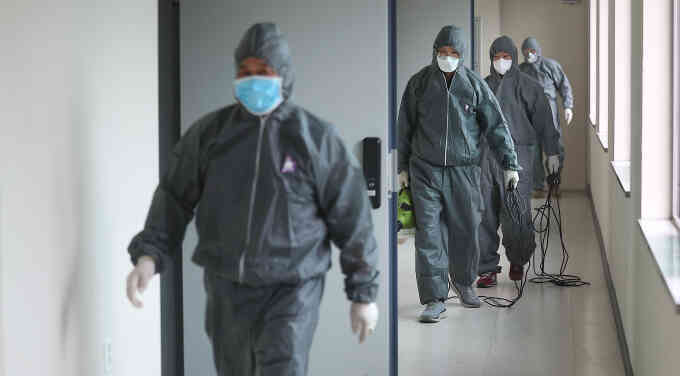 "Đại dịch hút máu" trở lại tấn công Hàn Quốc sau hơn 50 năm, thành phố Seoul khẩn cấp lùng sục hàng loạt kí túc xá, khách sạn - Ảnh 3. "Đại dịch hút máu" trở lại tấn công Hàn Quốc sau hơn 50 năm, thành phố Seoul khẩn cấp lùng sục hàng loạt kí túc xá, khách sạn - Ảnh 3.