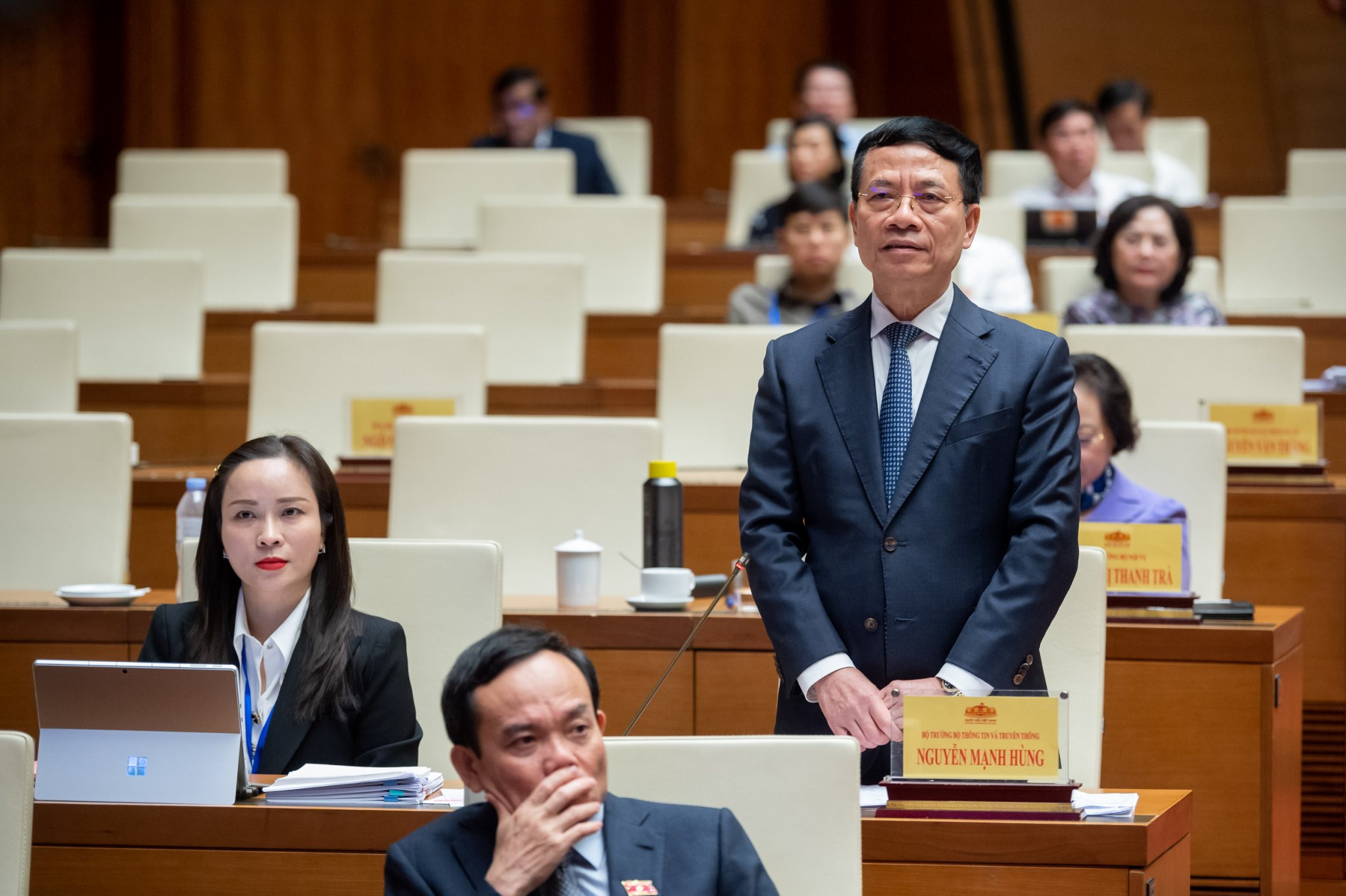 nguyen manh hung 1.jpg