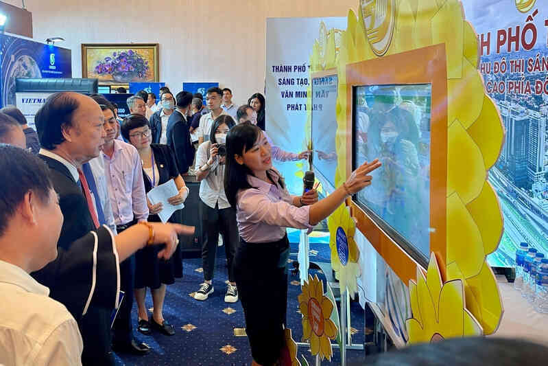 Người dân và doanh nghiệp TP.HCM thực hiện thủ tục hành chính mọi lúc, mọi nơi