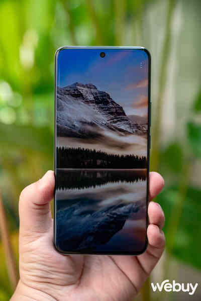 Cận cảnh Honor 90: Thiết kế không lạ nhưng vẫn cuốn, camera cực Cận cảnh Honor 90: Thiết kế không lạ nhưng vẫn cuốn, camera cực