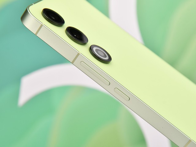 Đối thủ Xiaomi 14 ra mắt với chip Snapdragon 8 Gen 3, camera 200MP, giá chỉ hơn 11 triệu đồng- Ảnh 2. Đối thủ Xiaomi 14 ra mắt với chip Snapdragon 8 Gen 3, camera 200MP, giá chỉ hơn 11 triệu đồng- Ảnh 2.