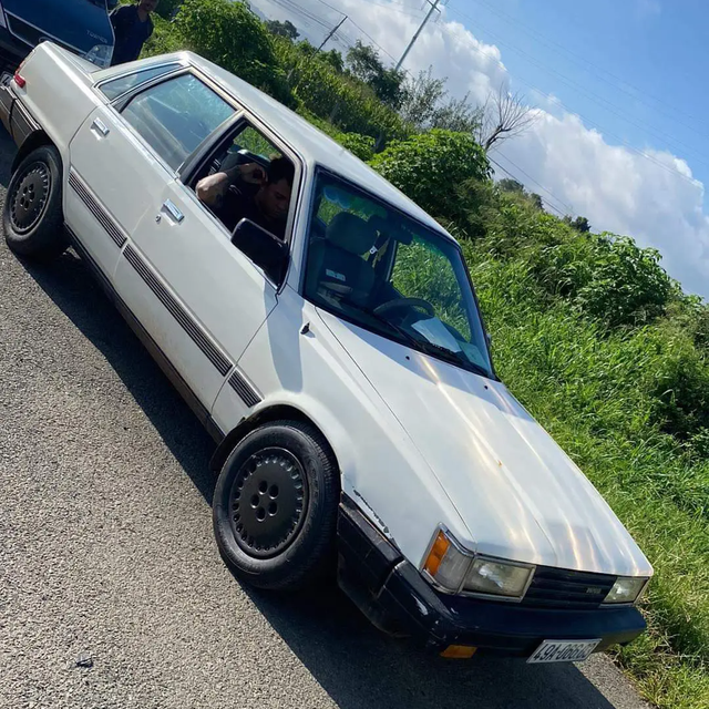 Mua Toyota Camry cũ giá 60 triệu về đi du lịch liền 700km, chủ xe tại Đà Lạt chia sẻ: 'Chẳng lo hỏng, đầm hơn Vios mới'- Ảnh 3. Mua Toyota Camry cũ giá 60 triệu về đi du lịch liền 700km, chủ xe tại Đà Lạt chia sẻ: 'Chẳng lo hỏng, đầm hơn Vios mới'- Ảnh 3.