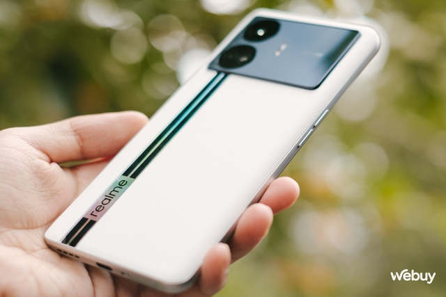 Smartphone này giá dưới 6 triệu nhưng có Snapdragon 7+ Gen 2, màn hình OLED 144Hz, RAM 12GB, sạc nhanh 100W- Ảnh 27. Smartphone này giá dưới 6 triệu nhưng có Snapdragon 7+ Gen 2, màn hình OLED 144Hz, RAM 12GB, sạc nhanh 100W- Ảnh 27.