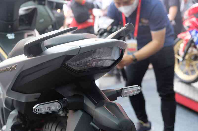 Honda Winner X 2024 ra mắt Việt Nam: Giá từ hơn 46 triệu, thêm công nghệ của xe đua đấu Exciter- Ảnh 16. Honda Winner X 2024 ra mắt Việt Nam: Giá từ hơn 46 triệu, thêm công nghệ của xe đua đấu Exciter- Ảnh 16.