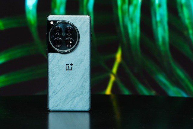 Ảnh thực tế OnePlus 12: Từng là Ảnh thực tế OnePlus 12: Từng là