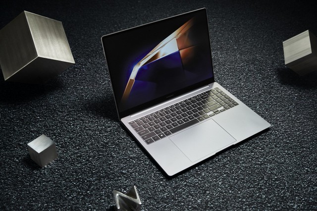 Samsung ra mắt laptop AI, dùng chip Intel Core Ultra mới ra mắt, giá từ 35 triệu đồng- Ảnh 4. Samsung ra mắt laptop AI, dùng chip Intel Core Ultra mới ra mắt, giá từ 35 triệu đồng- Ảnh 4.