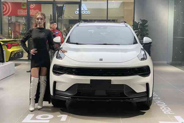 Ảnh thực tế Lynk & Co 01 vừa ra mắt VN: Cùng cỡ CX-5 nhưng trang bị cao cấp hơn hẳn, chờ giá để quyết định doanh số