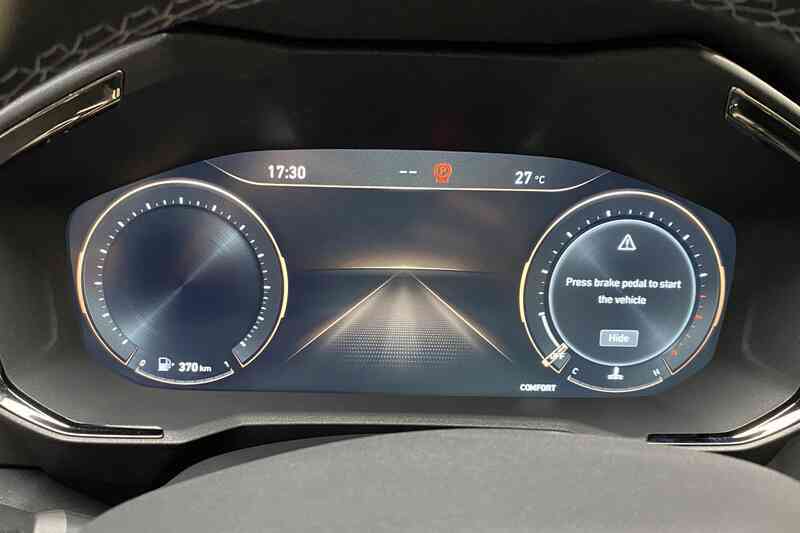 Ảnh thực tế Lynk & Co 01 vừa ra mắt VN: Cùng cỡ CX-5 nhưng trang bị cao cấp hơn hẳn, chờ giá để quyết định doanh số- Ảnh 9. Ảnh thực tế Lynk & Co 01 vừa ra mắt VN: Cùng cỡ CX-5 nhưng trang bị cao cấp hơn hẳn, chờ giá để quyết định doanh số- Ảnh 9.