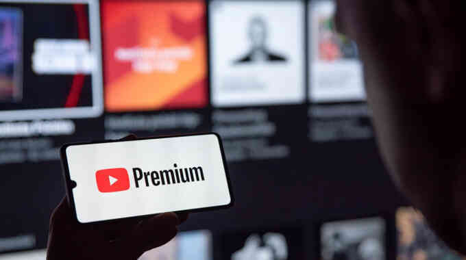 Bỏ tiền đăng ký YouTube Premium vẫn xuất hiện quảng cáo app cờ bạc, sự thật có đúng?- Ảnh 2. Bỏ tiền đăng ký YouTube Premium vẫn xuất hiện quảng cáo app cờ bạc, sự thật có đúng?- Ảnh 2.