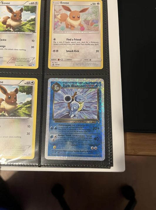 Mua bừa thẻ Pokemon ở hàng sách cũ, game thủ may mắn kiếm lời hơn 60 lần, thu về gần 80 triệu- Ảnh 2. Mua bừa thẻ Pokemon ở hàng sách cũ, game thủ may mắn kiếm lời hơn 60 lần, thu về gần 80 triệu- Ảnh 2.