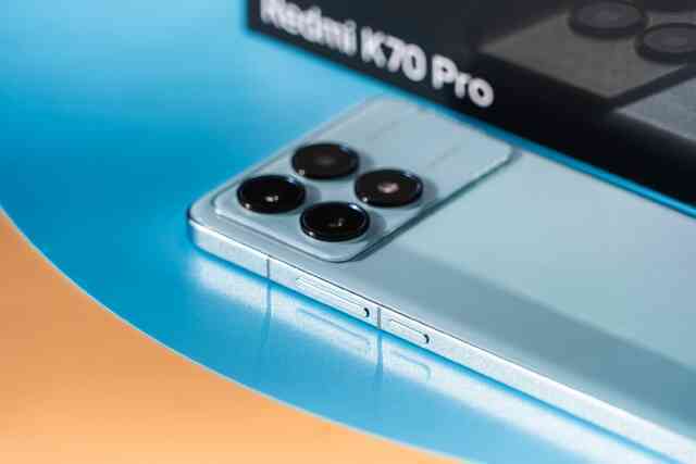 Ảnh thực tế smartphone Xiaomi có chip Snapdragon 8 Gen 3 giá rẻ nhất, màn hình sáng nhất thế giới- Ảnh 5. Ảnh thực tế smartphone Xiaomi có chip Snapdragon 8 Gen 3 giá rẻ nhất, màn hình sáng nhất thế giới- Ảnh 5.