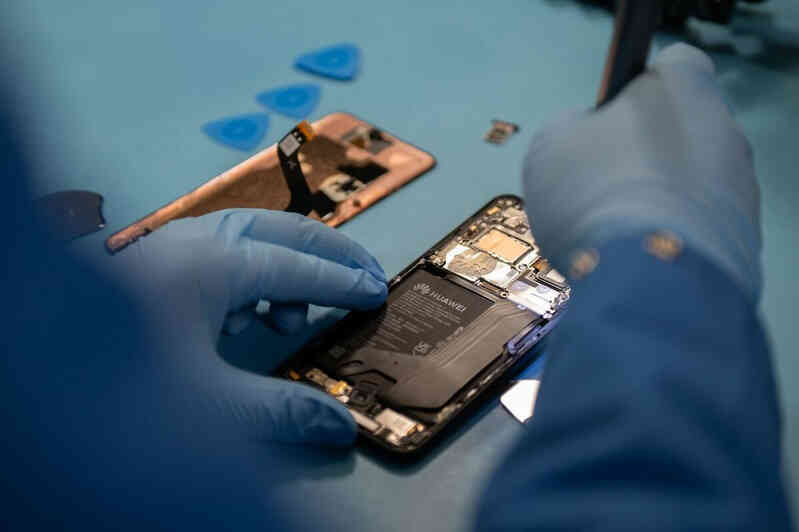 Rót hàng chục tỷ USD, Trung Quốc bí mật biến Huawei thành vũ khí mạnh nhất trong cuộc chiến về chip