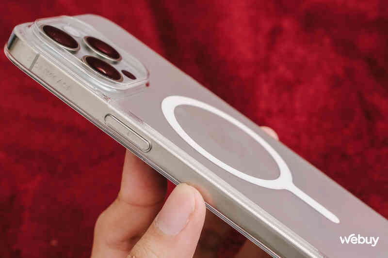 Dùng iPhone 15 Pro Max? Đây là phụ kiện nên mua ngay vì một lý do này- Ảnh 9. Dùng iPhone 15 Pro Max? Đây là phụ kiện nên mua ngay vì một lý do này- Ảnh 9.