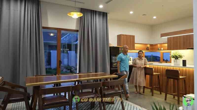 Anh công nhân lương 5 triệu bất ngờ đổi đời, vung tiền xây biệt thự 1000m2 ở Ninh Thuận- Ảnh 7.