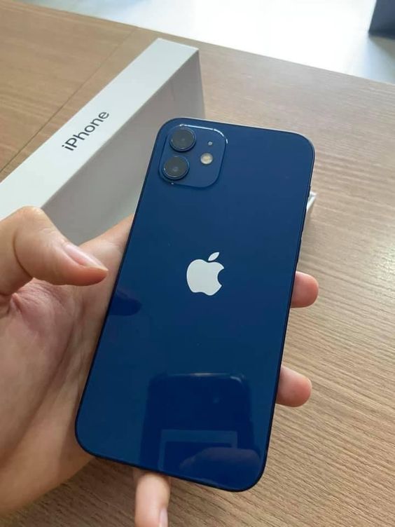 Giá iPhone 12 tiếp tục giảm sâu không thấy đáy, trở thành iPhone rẻ nhất của Apple- Ảnh 2. Giá iPhone 12 tiếp tục giảm sâu không thấy đáy, trở thành iPhone rẻ nhất của Apple- Ảnh 2.