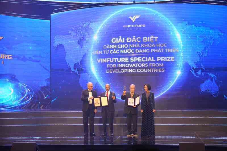 Những nhân vật lớn xuất hiện tại Lễ trao giải thưởng Khoa học Công nghệ toàn cầu VinFuture- Ảnh 5. Những nhân vật lớn xuất hiện tại Lễ trao giải thưởng Khoa học Công nghệ toàn cầu VinFuture- Ảnh 5.