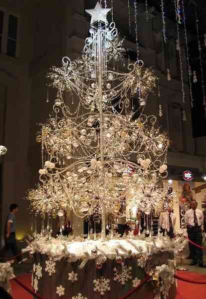Những cây thông Noel “có một không hai”- Ảnh 5. Những cây thông Noel “có một không hai”- Ảnh 5.