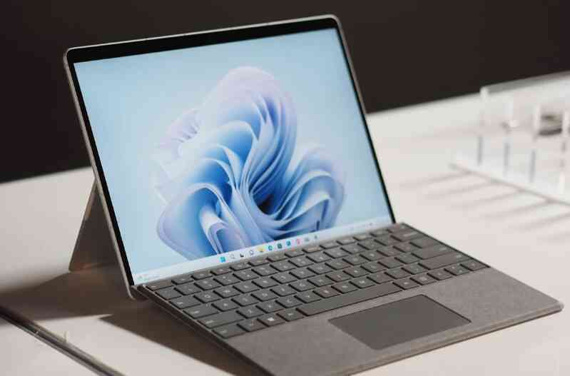 Năm 2024 sẽ là cuộc đại chiến giữa laptop Windows và MacBook của Apple- Ảnh 5. Năm 2024 sẽ là cuộc đại chiến giữa laptop Windows và MacBook của Apple- Ảnh 5.