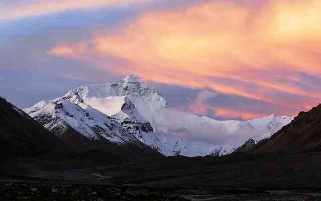 Tại sao việc leo lên đỉnh Everest phải bắt đầu lúc nửa đêm?- Ảnh 2. Tại sao việc leo lên đỉnh Everest phải bắt đầu lúc nửa đêm?- Ảnh 2.